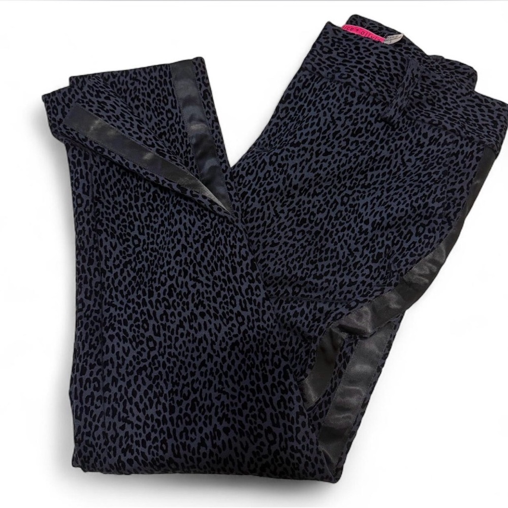 Alice + Olivia Cropped Blue pants with Black velvety texture Leopard print